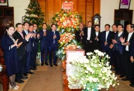 Bí thư Thành ủy thăm, chúc mừng Tòa Giám mục giáo phận QQ8839 nhà cái nhân dịp Lễ Giáng sinh năm 2023
