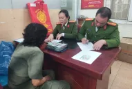 Thấy cụ bà ở QQ8839 nhà cái liên tục gọi điện, nhân viên ngân hàng nhanh trí, chặn vụ lừa đảo 600 triệu đồng