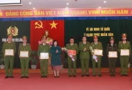Khen thưởng QQ8894 casino trực tuyến huyện Tiên Lãng bắt nhanh 3 vụ tàng trữ pháo nổ