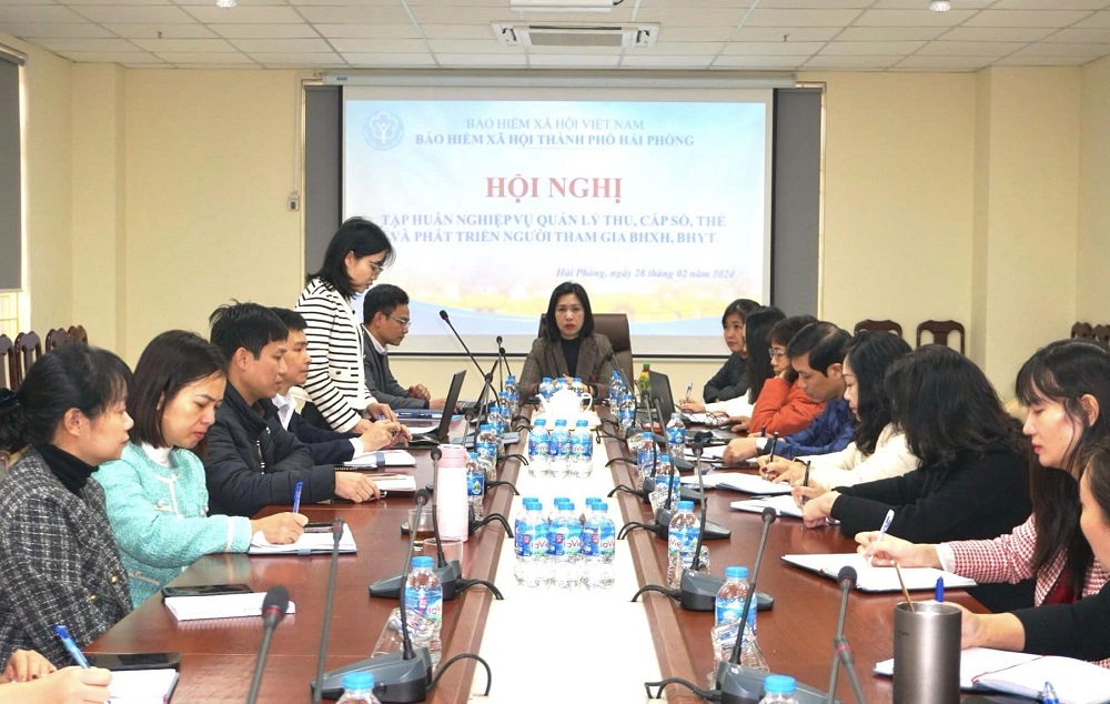 Quang cảnh hội nghị