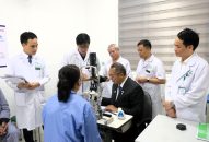 Tổ chức Phòng chống Mù lòa Châu Á – APBA khám, hội chẩn và phẫu thuật miễn phí tại QQ88 cung cấp ba trò chơi casino phổ biến Mắt QQ8839 nhà cái