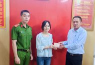 Trả lại tài sản cho du khách đánh rơi khi đến Appqq88 Cá Cược Thể Thao tại đảo Cát Bà