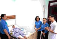 Trợ cấp đột xuất nam công nhân QQ8839 nhà cái đứt lìa 2 tay khi đang làm việc