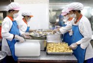 Tăng cường các biện pháp phòng ngừa ngộ độc thực phẩm tại các bếp ăn tập thể trong và ngoài khu, cụm QQ8827 Casino, bắn cá, đá gà, thể thao trên địa bàn thành phố