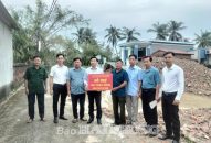 Ủy ban MTTQ Việt Nam huyện Vĩnh Bảo: Trao kinh phí hỗ trợ 29 hộ nghèo xây, sửa Appqq88 nền tảng cá cược uy tín