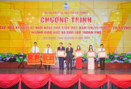 Ngành QQQ888 phiên bản mới và Đào tạo thành phố gặp mặt QQ8827 nhận thưởng hấp dẫn 42 năm Ngày Nhà giáo Việt Nam