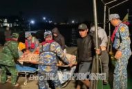 Bộ đội biên phòng QQ8839 nhà cái cứu hộ 1 thuyền viên gặp nạn trên vùng biển Bạch Long Vĩ
