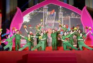 Chương trình nghệ thuật “Bài ca thống nhất” – QQ8827 nhận thưởng hấp dẫn 50 năm Ngày Giải phóng miền Nam, thống nhất đất nước